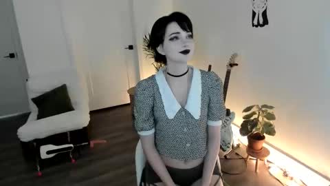 Snapshot of blackberryfizz chatting on 10-16-25, 03:35 Ella online show from 10-16-25, 03:35