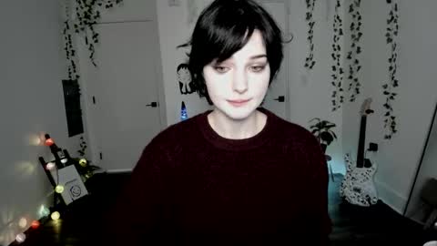 Snapshot of blackberryfizz chatting on 12-15-25, 04:11 Ella online show from 12-15-25, 04:11