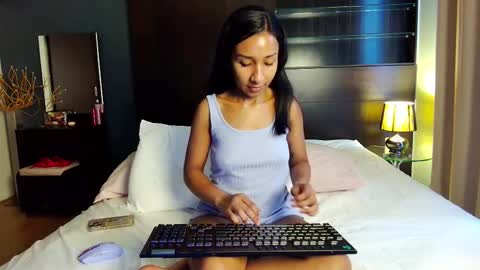 Snapshot of blackd0ll chatting on 02-17-26, 08:33 Angye online show from 02-17-26, 08:33