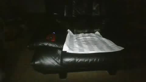 Snapshot of blackdaniel13 chatting on 12-20-25, 06:37 daniel online show from 12-20-25, 06:37