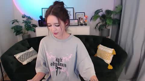 Snapshot of blackeyesgirl chatting on 10-15-25, 06:35 blackeyesgirl online show from 10-15-25, 06:35