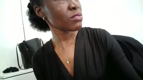 blackfairy01 online show from 12-23-25, 09:18