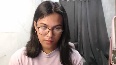 Snapshot of blackpinayts chatting on 10-17-25, 06:32 Ellez online show from 10-17-25, 06:32