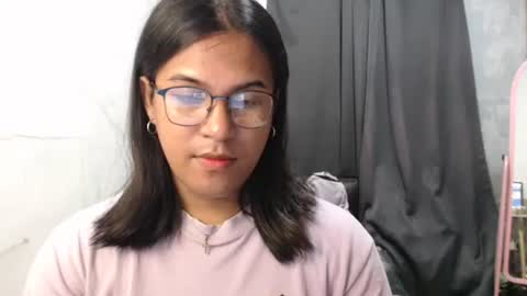 Snapshot of blackpinayts chatting on 10-22-25, 07:24 Ellez online show from 10-22-25, 07:24