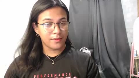 Snapshot of blackpinayts chatting on 10-23-25, 07:45 Ellez online show from 10-23-25, 07:45