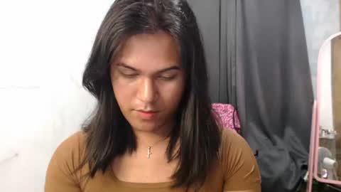 Snapshot of blackpinayts chatting on 10-28-25, 07:05 Ellez online show from 10-28-25, 07:05