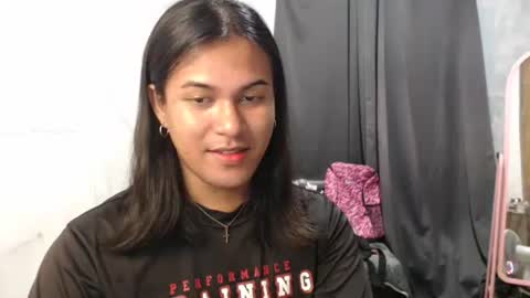 Snapshot of blackpinayts chatting on 11-01-25, 08:22 Ellez online show from 11-01-25, 08:22