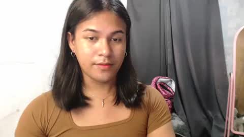 Snapshot of blackpinayts chatting on 11-06-25, 12:11 Ellez online show from 11-06-25, 12:11