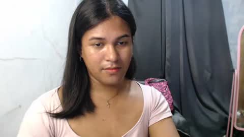 Snapshot of blackpinayts chatting on 11-11-25, 11:38 Ellez online show from 11-11-25, 11:38