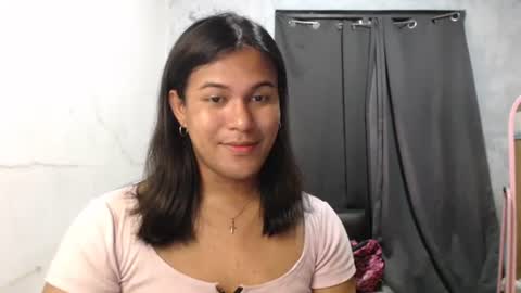 Snapshot of blackpinayts chatting on 11-23-25, 06:19 Ellez online show from 11-23-25, 06:19