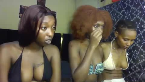 Snapshot of blackqueen2030 chatting on 03-26-26, 02:33 blackqueen2030 online show from 03-26-26, 02:33