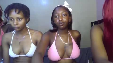 Snapshot of blackqueen2030 chatting on 04-15-26, 04:30 blackqueen2030 online show from 04-15-26, 04:30