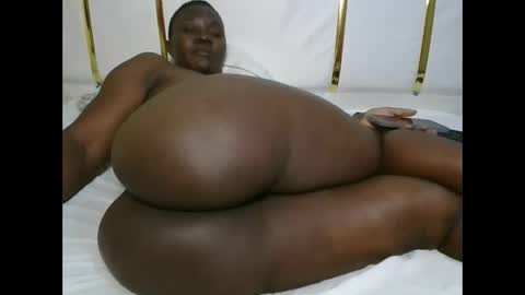 Snapshot of blacksexygold122 chatting on 02-12-25, 05:48 blacksexygold122 online show from 02-12-25, 05:48