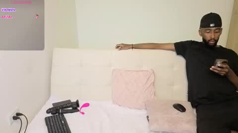 Snapshot of blackyscar chatting on 10-19-25, 06:58 blackyscar online show from 10-19-25, 06:58