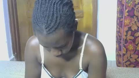 VIVIAN online show from 10-08-25, 12:25