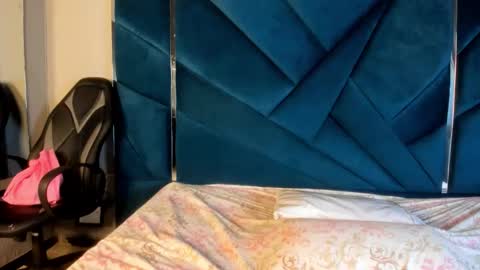 Snapshot of blaiirwall chatting on 11-06-25, 08:43 BlairWall online show from 11-06-25, 08:43