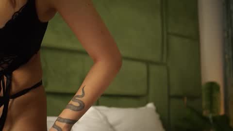 Snapshot of blair_levine chatting on 01-11-26, 05:12 Blair online show from 01-11-26, 05:12