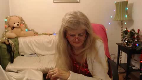 Snapshot of blairfort chatting on 12-28-24, 01:08 blairfort online show from 12-28-24, 01:08