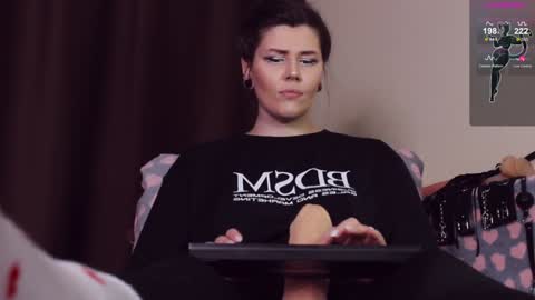 Britney online show from 02-02-25, 10:17