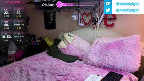 Blakely Morningstar   online show from 01-11-25, 08:54