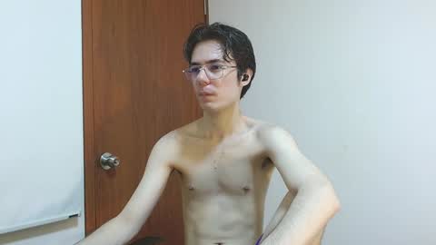 Snapshot of blakeshatter chatting on 12-20-24, 05:29 blakeshatter online show from 12-20-24, 05:29