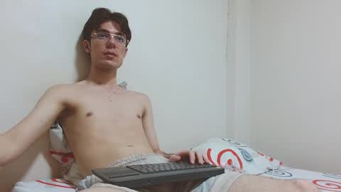 Snapshot of blakeshatter chatting on 01-14-25, 08:59 blakeshatter online show from 01-14-25, 08:59