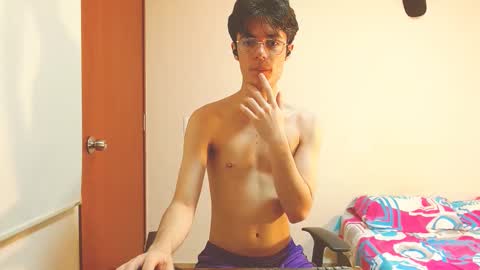 Snapshot of blakeshatter chatting on 01-30-25, 07:59 blakeshatter online show from 01-30-25, 07:59