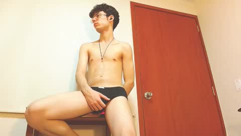 Snapshot of blakeshatter chatting on 02-01-25, 02:05 blakeshatter online show from 02-01-25, 02:05