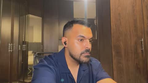 Leo online show from 11-22-25, 08:02