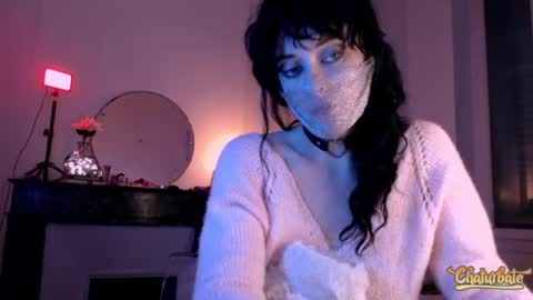 Cassandre online show from 03-11-25, 08:20