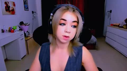 Nicole online show from 09-12-25, 08:58