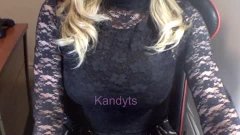 Snapshot of blkandy23 chatting on 10-24-25, 01:03 Kandyts online show from 10-24-25, 01:03