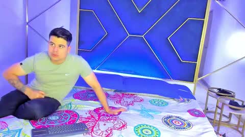 Snapshot of bllack_duchess chatting on 02-16-25, 12:43 Bllack duchess online show from 02-16-25, 12:43