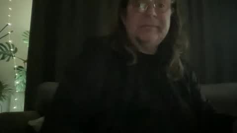 BlIdoL online show from 12-21-25, 11:06