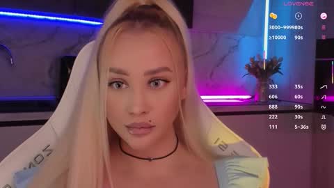 Lana online show from 11-15-25, 12:45