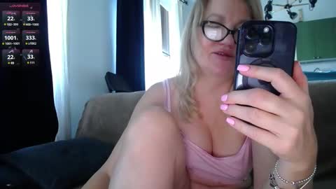 Karina online show from 02-09-25, 10:53