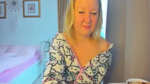 Nicole online show from 01-11-25, 09:15