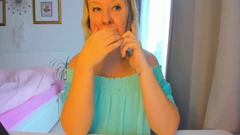 Nicole online show from 01-15-25, 09:35