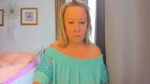 Nicole online show from 02-13-25, 08:06