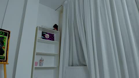 Snapshot of blonde_godess1 chatting on 11-19-25, 11:16 blonde_godess1 online show from 11-19-25, 11:16