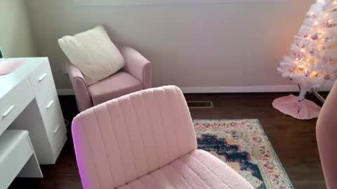 Blonde Stella online show from 11-24-25, 06:40