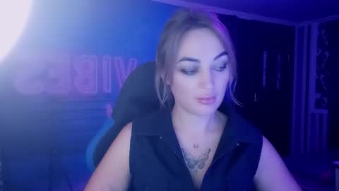 Meryem online show from 10-13-25, 03:45