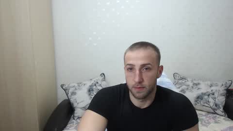 Snapshot of blondeagle chatting on 02-18-25, 10:03 Mr Blond online show from 02-18-25, 10:03