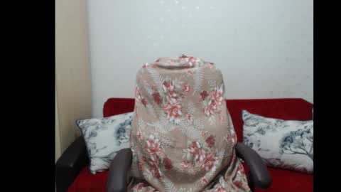 Snapshot of blondeagle chatting on 10-06-25, 06:27 Mr Blond online show from 10-06-25, 06:27