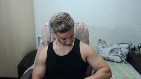 Snapshot of blondeagle chatting on 10-15-25, 07:36 Mr Blond online show from 10-15-25, 07:36