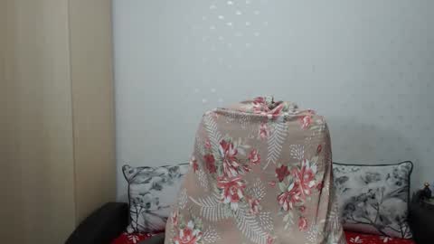 Snapshot of blondeagle chatting on 10-19-25, 07:36 Mr Blond online show from 10-19-25, 07:36