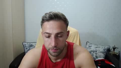 Snapshot of blondeagle chatting on 10-26-25, 09:42 Mr Blond online show from 10-26-25, 09:42