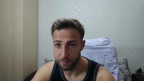 Snapshot of blondeagle chatting on 11-03-25, 11:22 Mr Blond online show from 11-03-25, 11:22