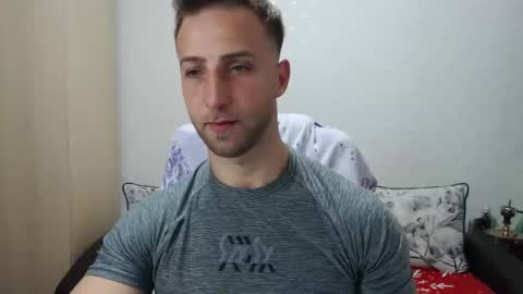 Snapshot of blondeagle chatting on 11-13-25, 08:41 Mr Blond online show from 11-13-25, 08:41