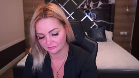 Blonde online show from 10-03-25, 06:43
